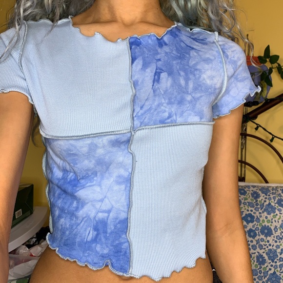 Color Block Top - Picture 3 of 4